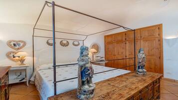 7 Schlafzimmer, Internetzugang, Bettwäsche