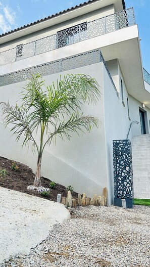 Property grounds - A Casa di Ghjulia Villa de Luxe 10 Couchages Proche St Florent (Vallecalle)