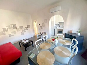 Living area - Complete and bright apartment in Monfalcone  (Monfalcone)