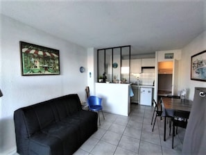 TV - Studio Front DE MER Résidence CAP Atlantic À Soulac SUR MER - 8150 (Soulac-sur-Mer)