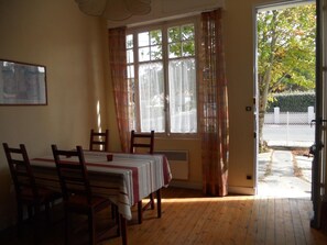 Dining - Villa Proche Centre ET Plage (SOULAC SUR MER)