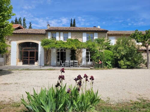 Mas Provençal Aux Portes de L'isle sur la Sorgue