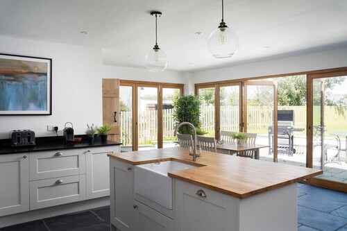 4-bed Cottage in the Lizard - Pet Friendly