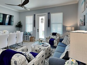 House, Multiple Beds, Patio, Ocean View (The Blue Pearls) | Living area