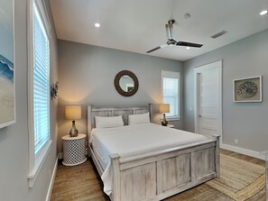 Maison, plusieurs lits, accès piscine, vue plage (Chat 'N' Chill) | 6 chambres, décoration personnalisée, ameublement personnalisé