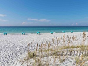 Beach nearby - Caribe by the Sea by Southern Vacation Rentals (Miramar Beach)