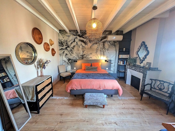 Comfort Apartment, Private Bathroom, Garden View | Room amenity - 16 Bis Gîte Hôtel Appartement (Marssac-sur-Tarn)