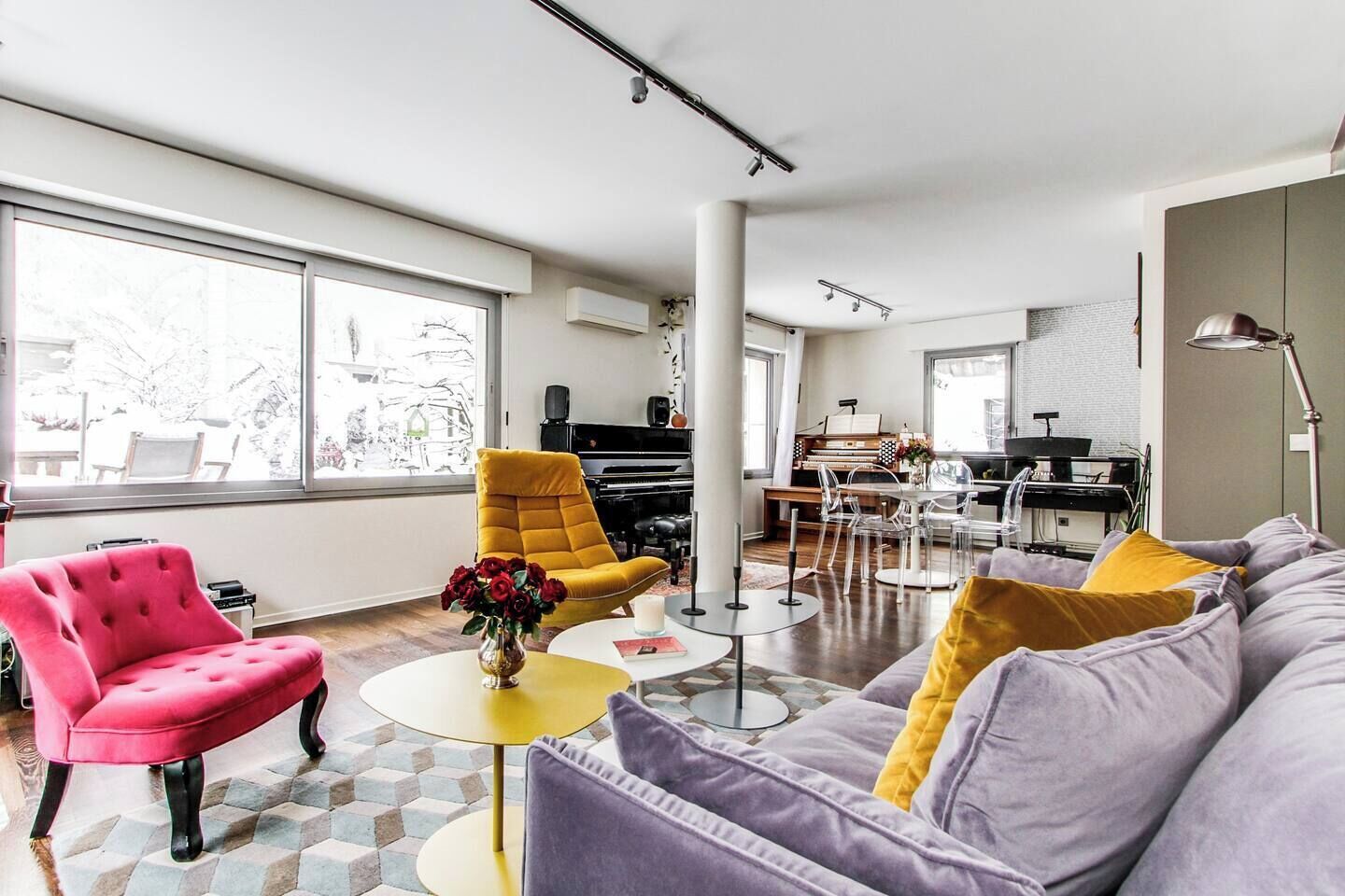 A Rare Parisian Gem With Private Terrace & Air Con-rue Vieille Du Temple-marais - Paris