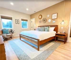 3 bedrooms, iron/ironing board, travel cot, free WiFi