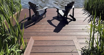 Dolly Shores is a canal-front cottage in Ocean Shores with water views, thoughtful design, and easy access to beach days, fishing, and coastal relaxation.