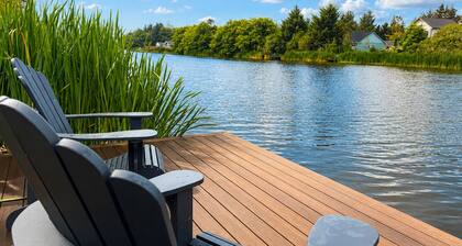 Waterfront Duplex w/Dock | Near Damon Point Beach