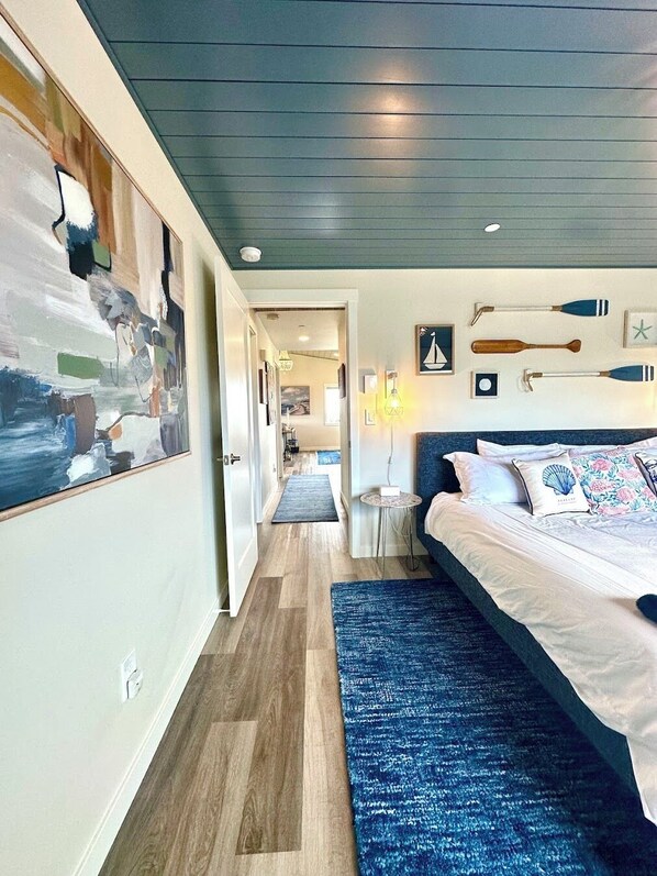 2 slaapkamers, een strijkplank/strijkijzer, gratis wifi, beddengoed