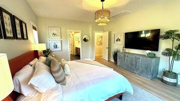 3 bedrooms, iron/ironing board, free WiFi, bed sheets