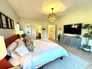 3 soverom, strykejern/-brett, wi-fi (inkludert) og sengetøy