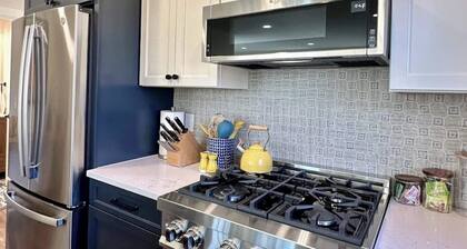 Beautiful, new cottage on the canal of Ocean Shores