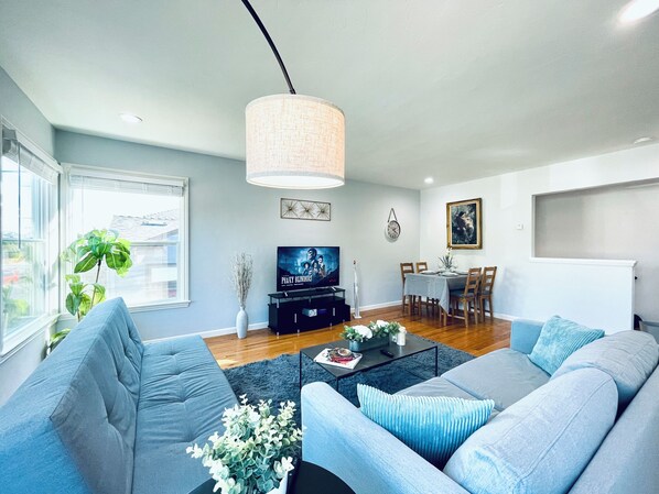 TV - 804 SanMateo Comfortable 2BR Home/WiFI & Free Parking (San Mateo)