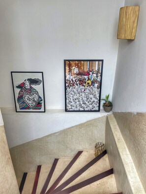 المنشأة من الداخل