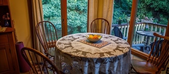Creekside Cozy 2BR 1BA + 2 Acres