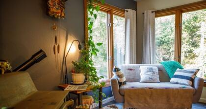 Creekside Cozy 2BR 1BA + 2 Acres