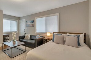 Schreibtisch, Bügeleisen/Bügelbrett, WLAN, Bettwäsche