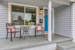 Exterior detail - Downtown SJ l Silicon Valley l 3 Bedroom Home (San Jose)