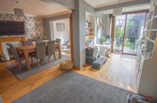 Humphreys Home From Home pad - 3 Bedroom House