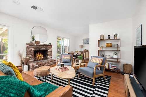 East Bay Area Retreat l Convenient l 3 Bedroom