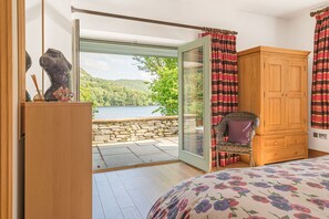 5 habitaciones, tabla de planchar con plancha y wifi gratis 