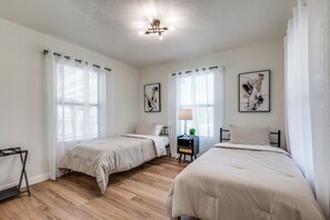 3 habitaciones, tabla de planchar con plancha y wifi gratis 