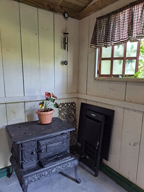 Interior - Shanti Chalet (Peace)Super cozy in the middle of stunning nature (Costa do Macacu Garopaba)