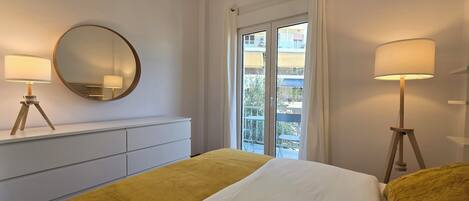 2 dormitorios, tabla de planchar con plancha, wifi gratis y ropa de cama