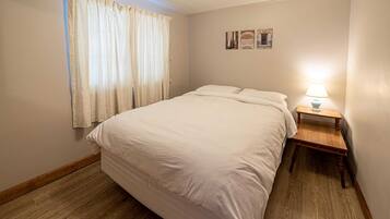 2 bedrooms, WiFi, bed sheets