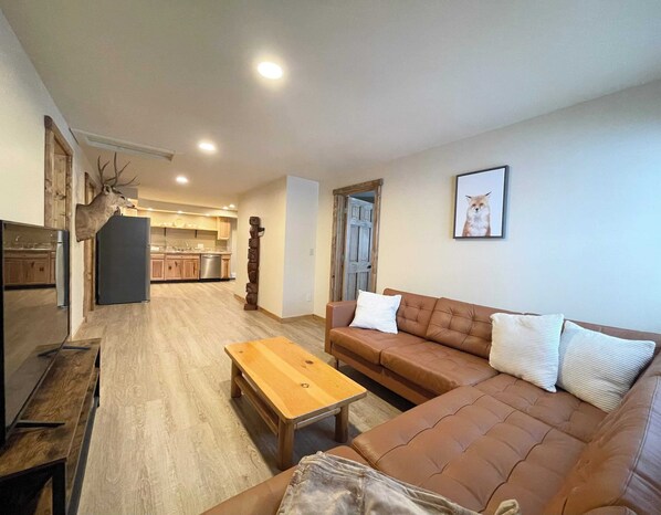 Televisión, oficina