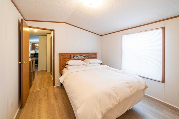 2 bedrooms, WiFi, bed sheets