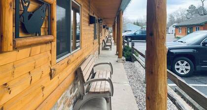 Wolf Lodge at The Totem Lodges