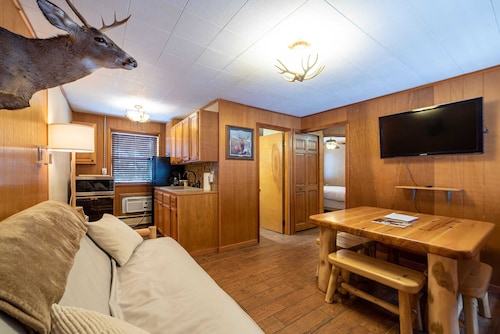 Elk Lodge at the Totem Lodges