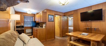 Elk Lodge at the Totem Lodges