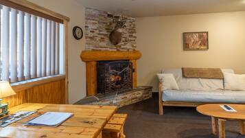 TV, fireplace, offices