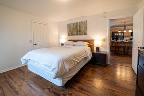 3 bedrooms, WiFi, bed sheets - House at Inland Lakes Motel (Indian River)