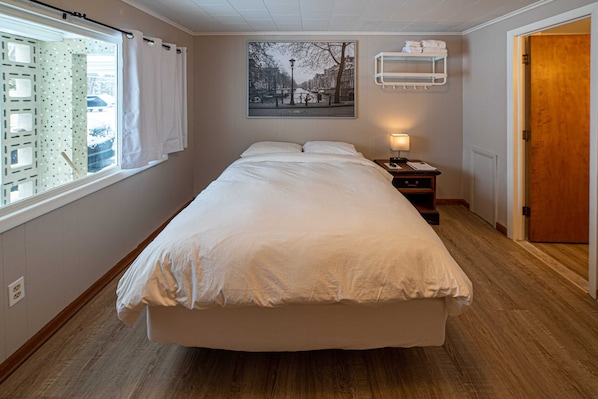 1 bedroom, WiFi, bed sheets