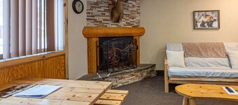 The Wolverine Lodge at The Totem Lodges