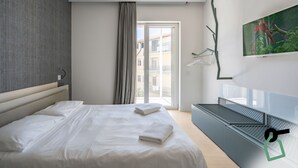 Family Suite | 1 bedroom, in-room safe, desk, laptop workspace - HOTIDAY Collection - Suites Polignano (Polignano a Mare)