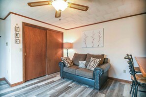 Appartamento, letti multipli, cucina, vista città (Octopus's Garden) | Area soggiorno