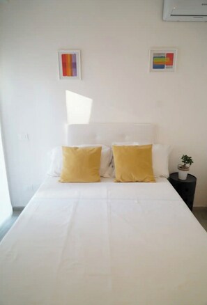 4 chambres, fer et planche à repasser, Wi-Fi, literie fournie