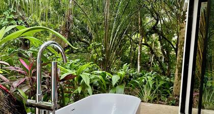 Villa Lapas: Spacious, Lush 2-Bedroom Home & 2-Bedroom Apart, Central, Wildlife!