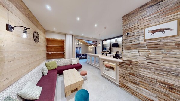 Lobby - 5 Bedroom Apartment in Saint-Sorlin-d'Arves (Saint-Sorlin-d'Arves)