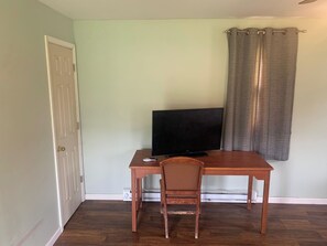 Cabin, 1 Queen Bed, Smoking | Free WiFi, bed sheets