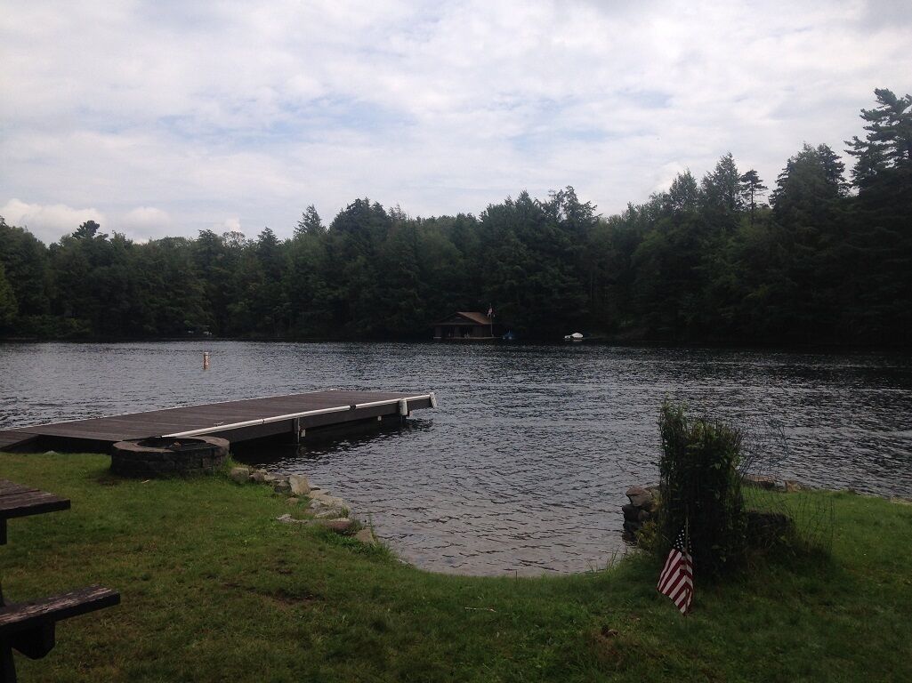 The Holly Cabins Evergreen Lodge & Tamarack Cottage , Old NY