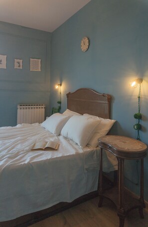 1 slaapkamer, een strijkplank/strijkijzer, wifi, beddengoed