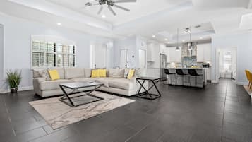 Smart TV, fireplace